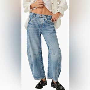 Free People Barrel Jeans. Size 33. Very good condition /almost new